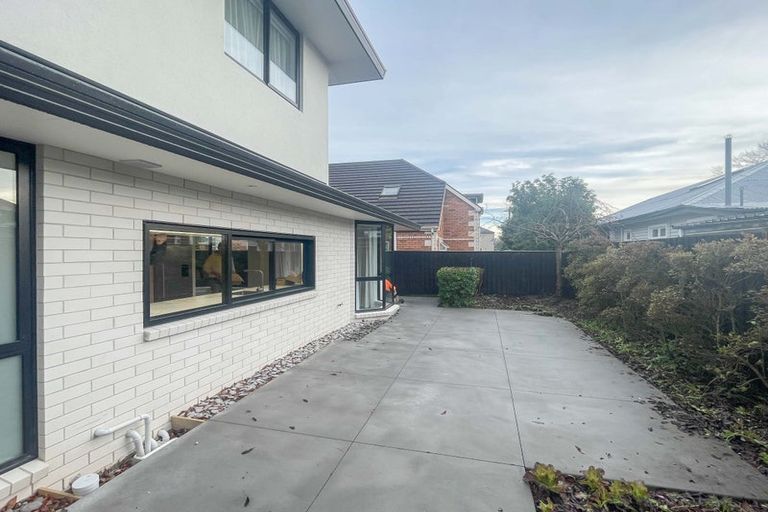 Photo of property in 8a Roa Road, Fendalton, Christchurch, 8041