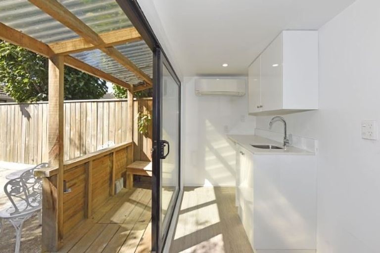 Photo of property in 6 Curletts Road, Sockburn, Christchurch, 8042