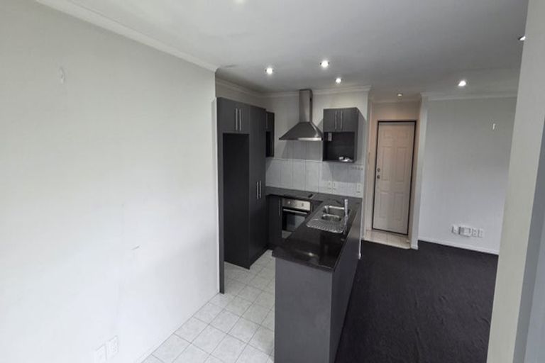 Photo of property in 33 Edgewood Way, Henderson, Auckland, 0612