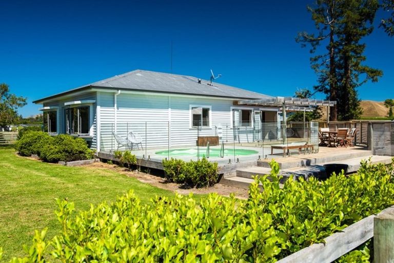 Photo of property in 55 Atkins Street, Patutahi, Gisborne, 4072