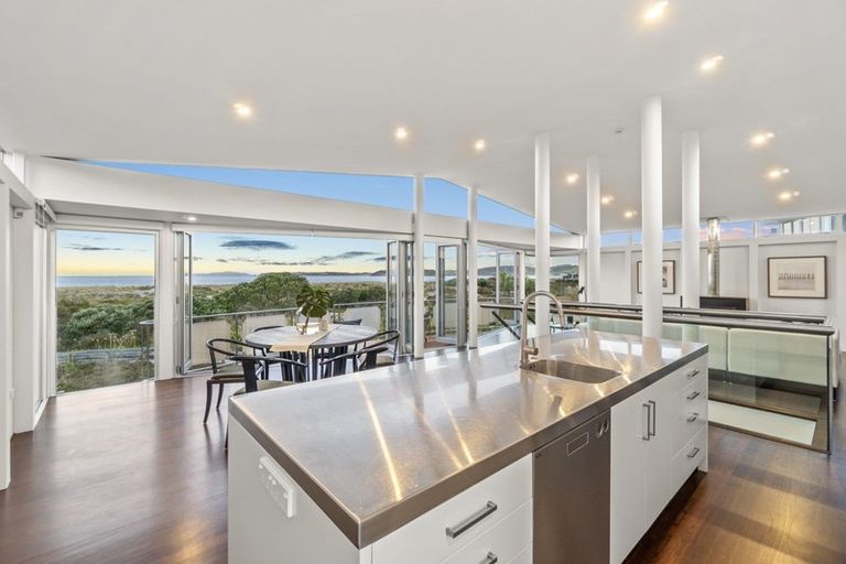 Photo of property in 4 Lagoon Way, Omaha, 0986