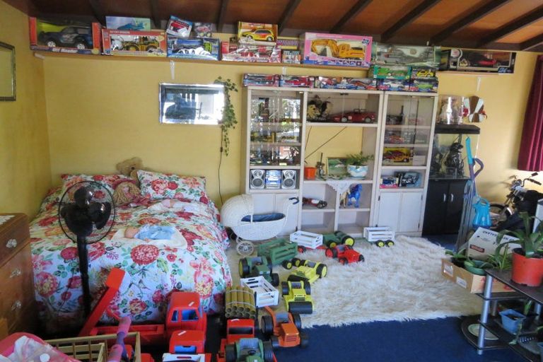 Photo of property in 17 Ngahue Crescent, Carters Beach, Westport, 7825