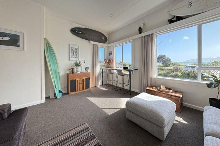 Photo of property in 67 Marine Parade, Paraparaumu Beach, Paraparaumu, 5032