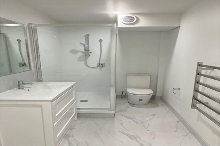 Photo of property in 65 Dundale Avenue, Blockhouse Bay, Auckland, 0600