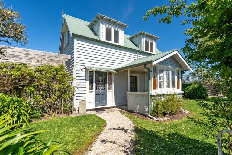 Photo of property in 91 Jellicoe Street, Martinborough, 5711