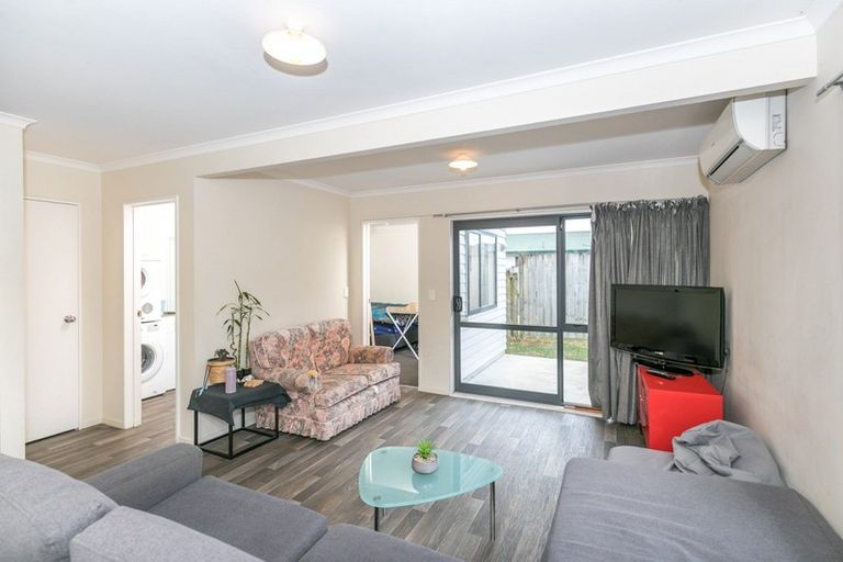 Photo of property in 2/179 Knighton Road, Hillcrest, Hamilton, 3216