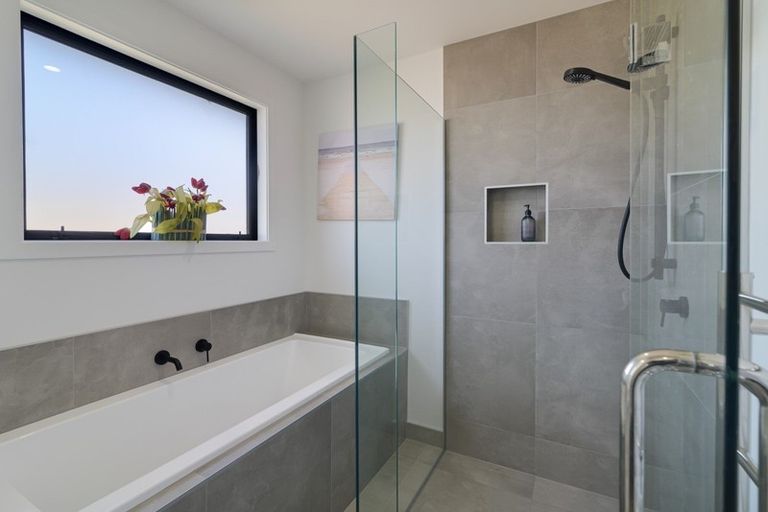 Photo of property in 15 Regent Street, Lower Shotover, Queenstown, 9304