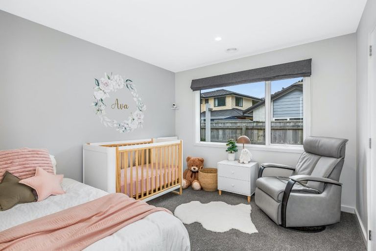 Photo of property in 28 Banks Boulevard, Whitby, Porirua, 5024