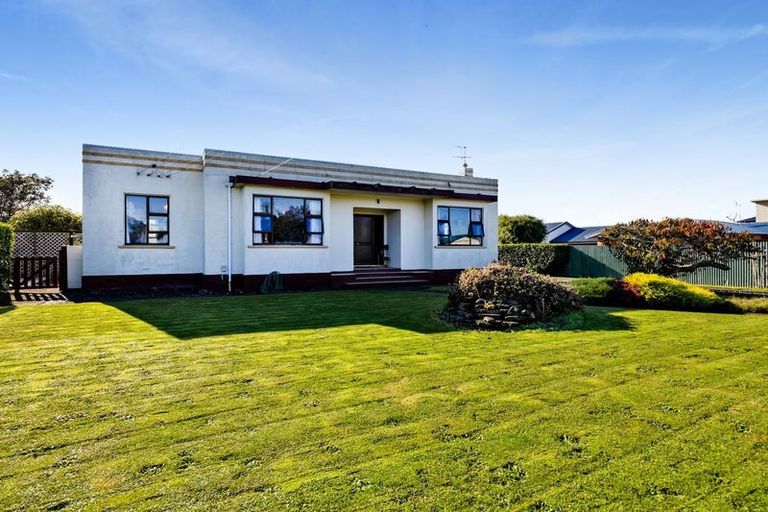 Photo of property in 18 Egmont Street, Hawera, 4610