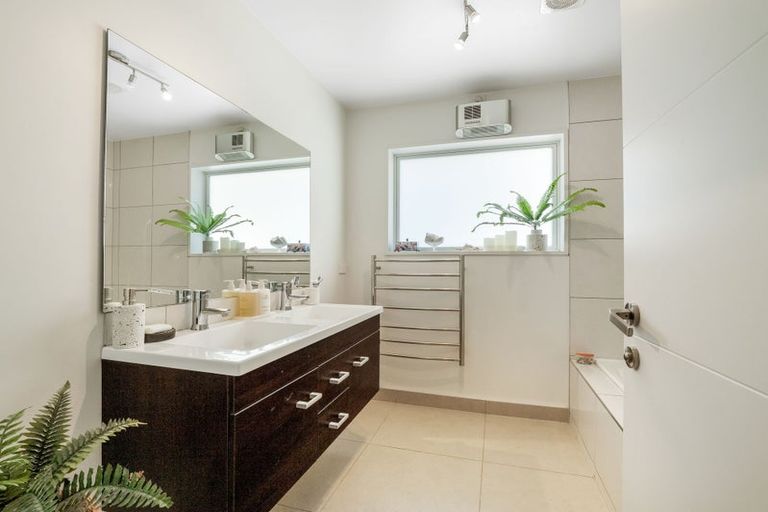 Photo of property in 8 Riverside Lane, Tai Tapu, 7672