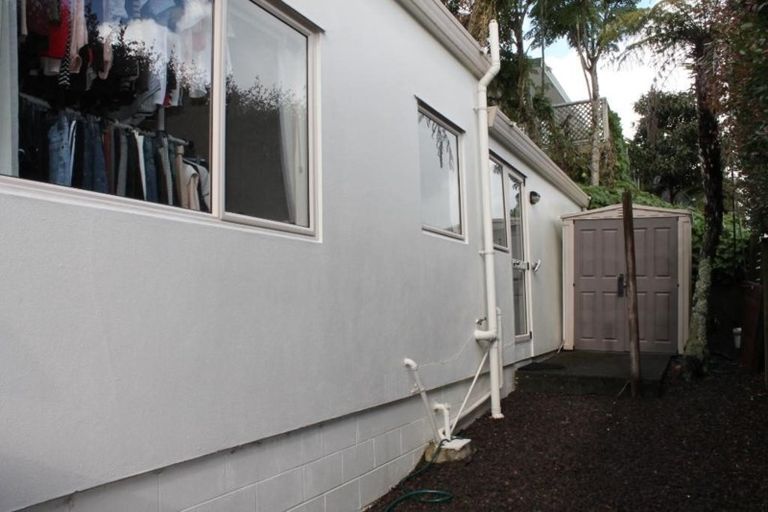 Photo of property in 2/86 Birkenhead Avenue, Birkenhead, Auckland, 0626