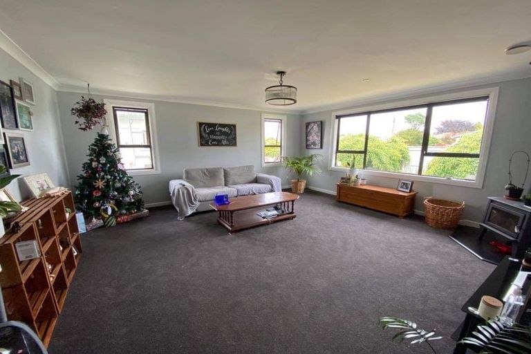 Photo of property in 10 Cornwall Street, Eltham, 4322