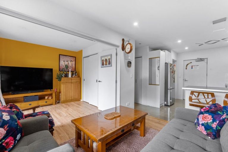 Photo of property in 14a/71 Spencer Road, Oteha, Auckland, 0632