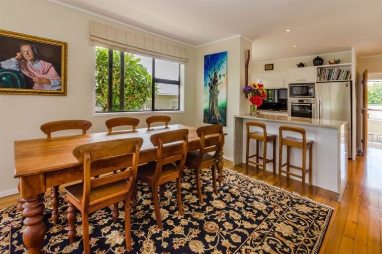 Photo of property in 21 Ocean Road, Paraparaumu Beach, Paraparaumu, 5032