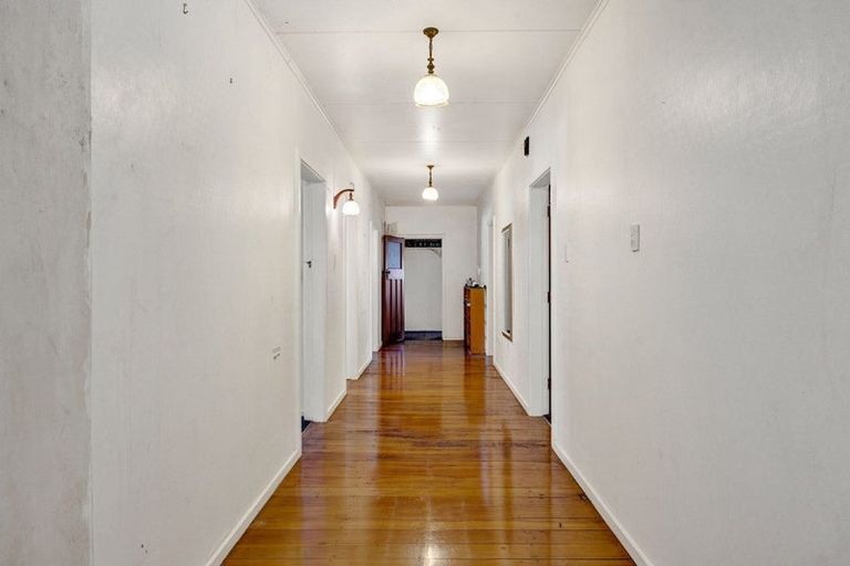 Photo of property in 8 Hadfield Street, Patea, 4520