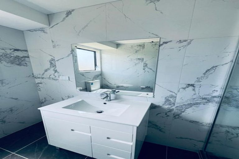 Photo of property in 2/19 Dunstan Place, Otara, Auckland, 2023