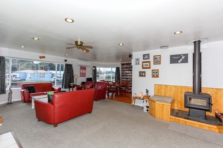 Photo of property in 53 Blake Street, Waitara, 4320
