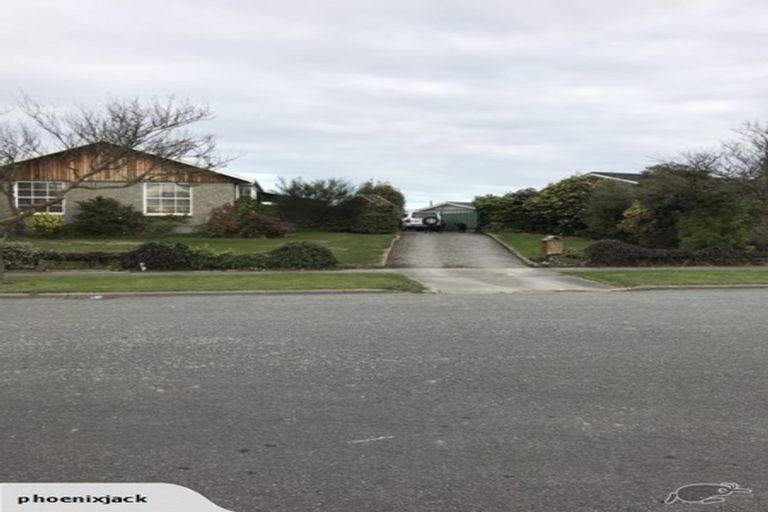 Photo of property in 65 Warren Crescent, Hillmorton, Christchurch, 8025