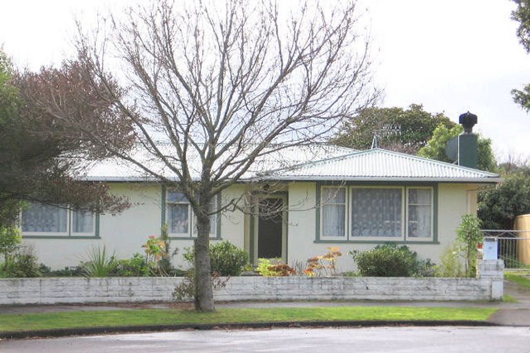 Photo of property in 27 Leicester Street, Terrace End, Palmerston North, 4410