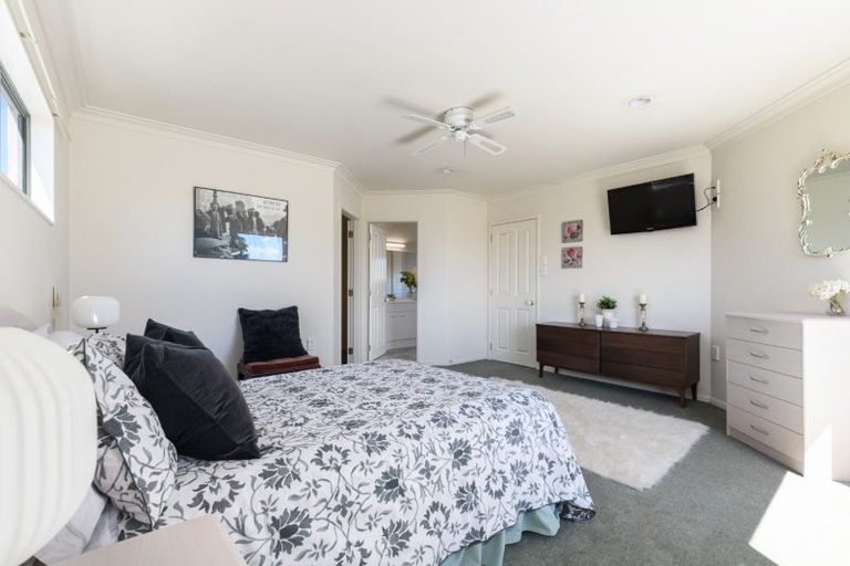 Photo of property in 409b Devonport Road, Tauranga South, Tauranga, 3112