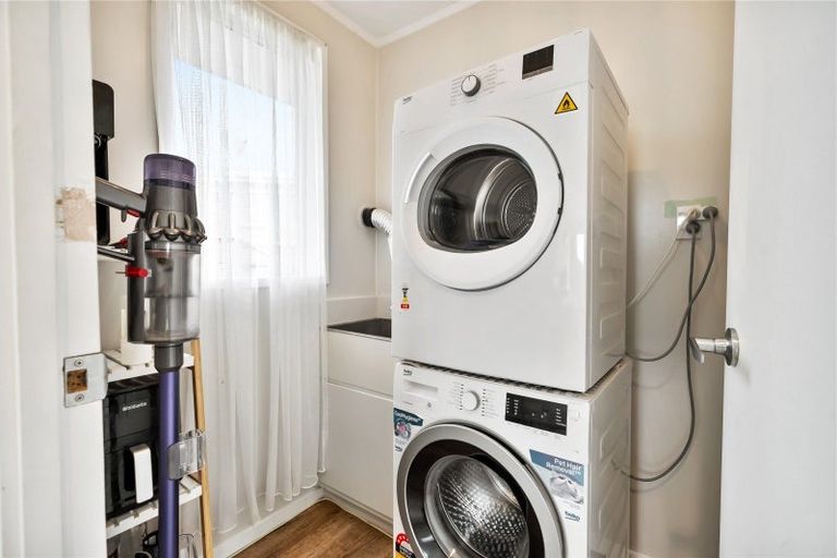 Photo of property in 35 Takahe Street, Tikipunga, Whangarei, 0112