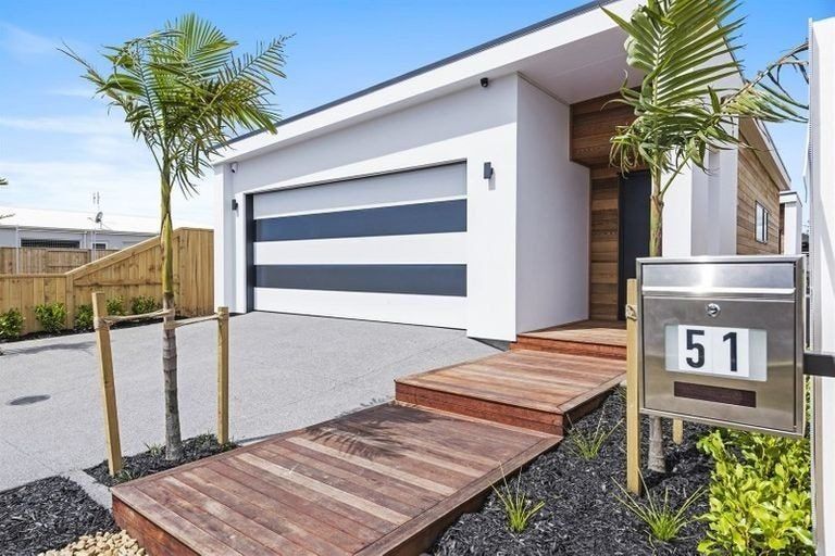Photo of property in 51 Awatira Drive, Papamoa Beach, Papamoa, 3118