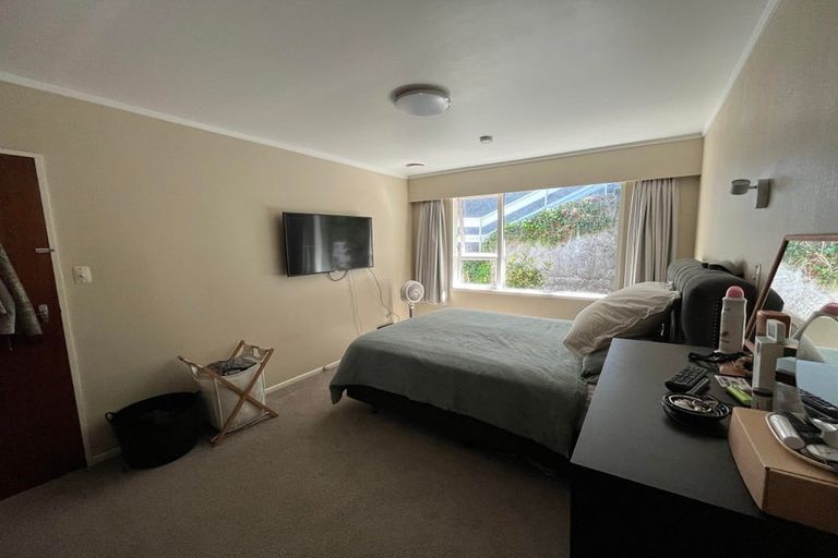 Photo of property in 2/161 Onslow Road, Khandallah, Wellington, 6035