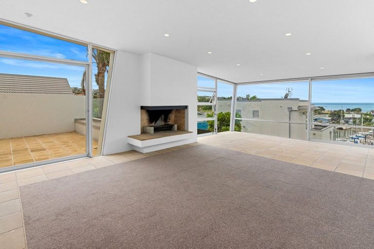 Photo of property in 1/27 Prospect Terrace, Milford, Auckland, 0620