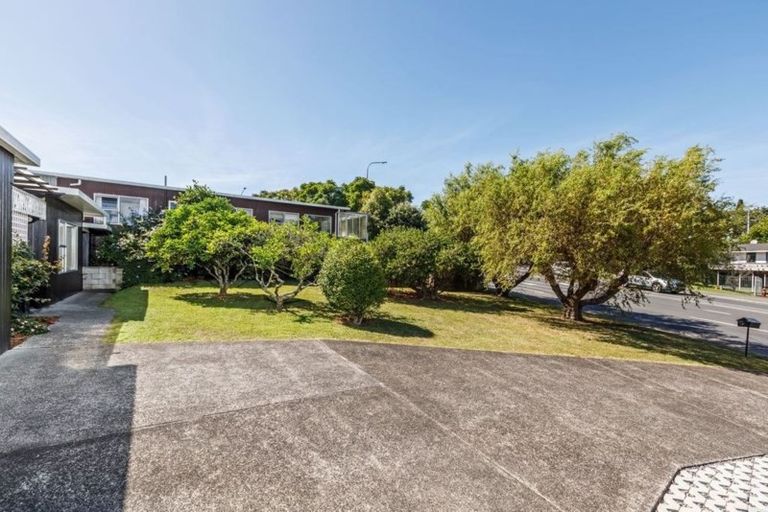 Photo of property in 4/1 Manuka Road, Bayview, Auckland, 0629