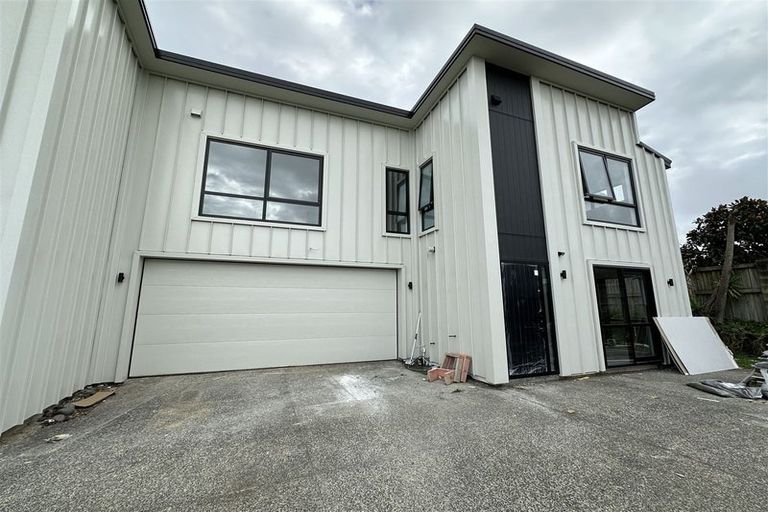 Photo of property in 12a Bluefin Way, West Harbour, Auckland, 0618