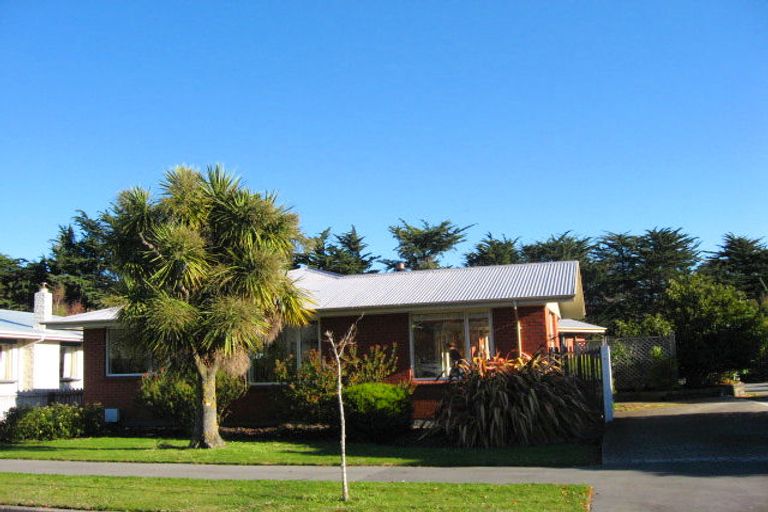 Photo of property in 28 Waipara Street, Cracroft, Christchurch, 8025