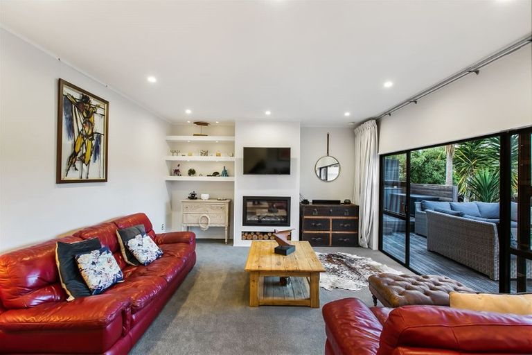 Photo of property in 1/3 Corunna Road, Milford, Auckland, 0620