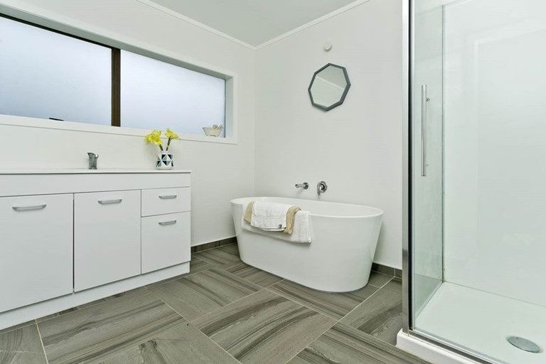 Photo of property in 57 Newhaven Terrace, Mairangi Bay, Auckland, 0630