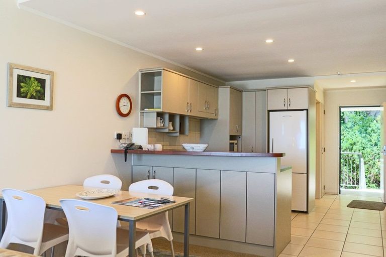 Photo of property in Beachpoint Apartments, 2/5 West End Road, Ohope, 3121