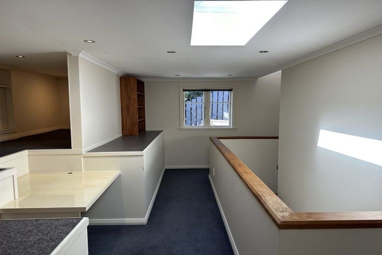 Photo of property in 42 Raroa Road, Kelburn, Wellington, 6012