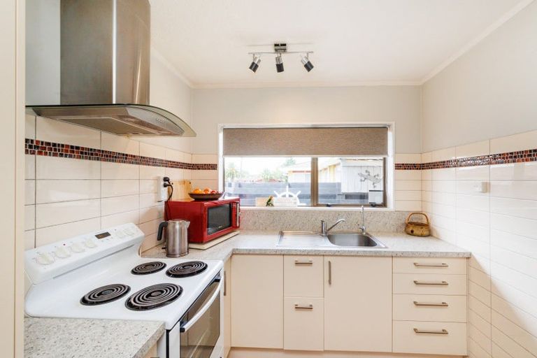Photo of property in 6 Monrad Street, Highbury, Palmerston North, 4412
