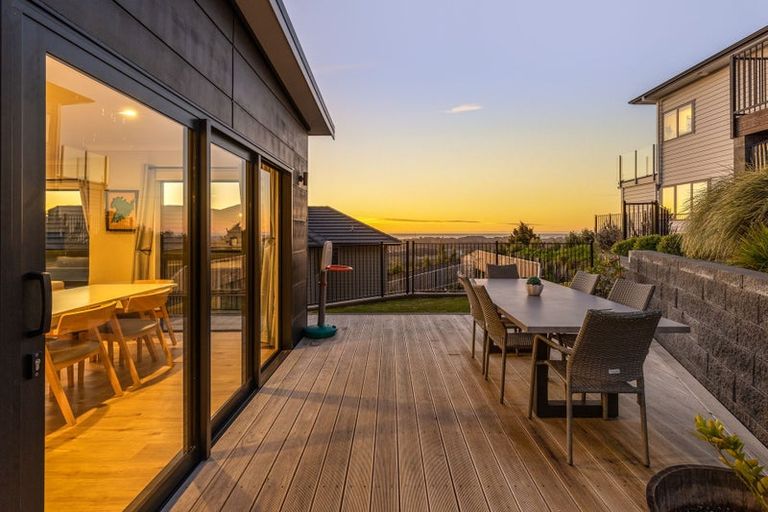 Photo of property in 82 Kotare Street, Waikanae, 5036