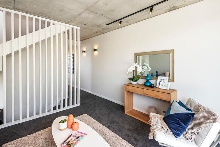 Photo of property in 5/4165 Great North Road, Glen Eden, Auckland, 0602