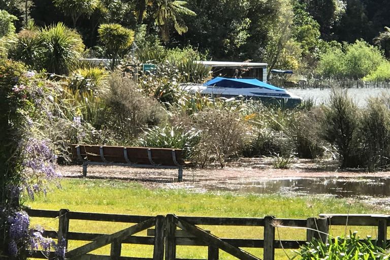 Photo of property in 31 Tombleson Road, Lake Rotoma, Rotorua, 3074