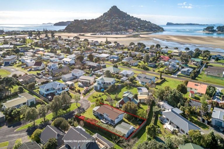 Photo of property in 13 Chestnut Grove, Tairua, 3508