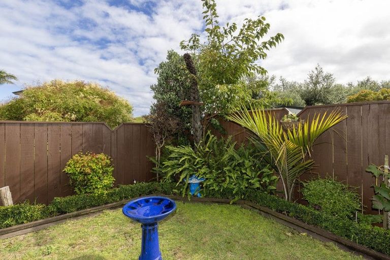 Photo of property in 196 Milne Drive, Paraparaumu, 5032