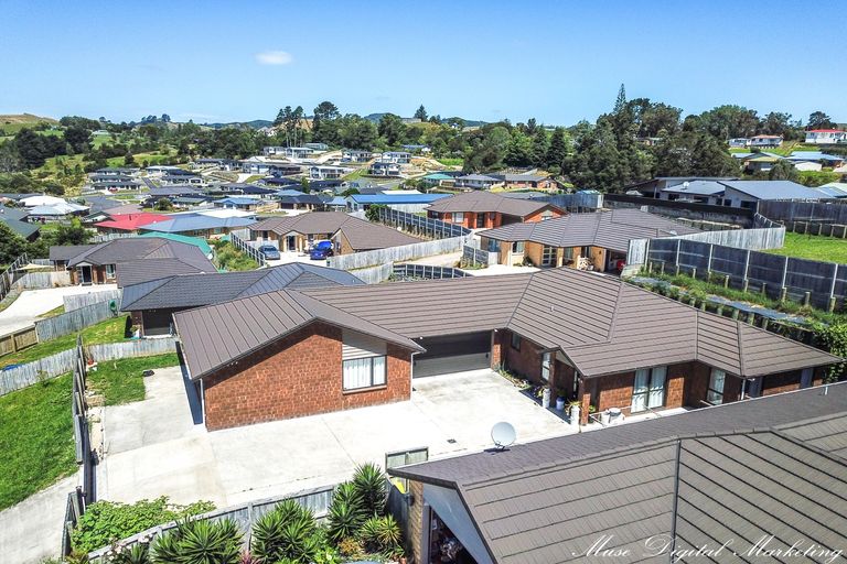 Photo of property in 12 Manuka Road, Huntly, 3700