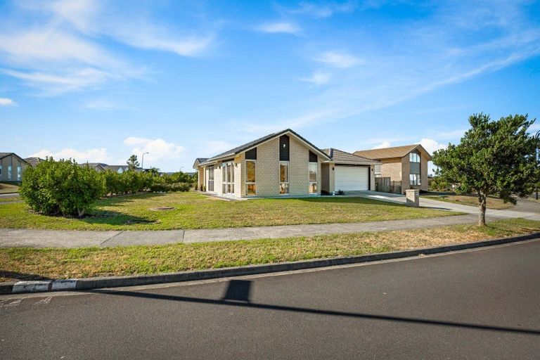 Photo of property in 57 Pohutukawa Parade, Riverhead, 0820