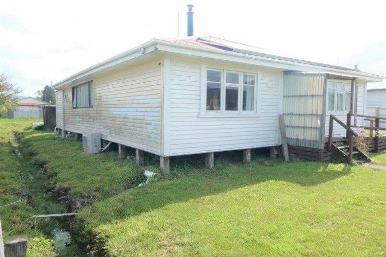 Photo of property in 12 Ohau Street, Dobson, Greymouth, 7805