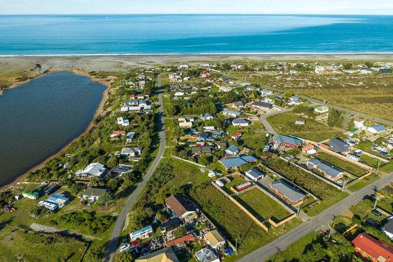 Photo of property in 14 Clifton Street, Little River, 7591