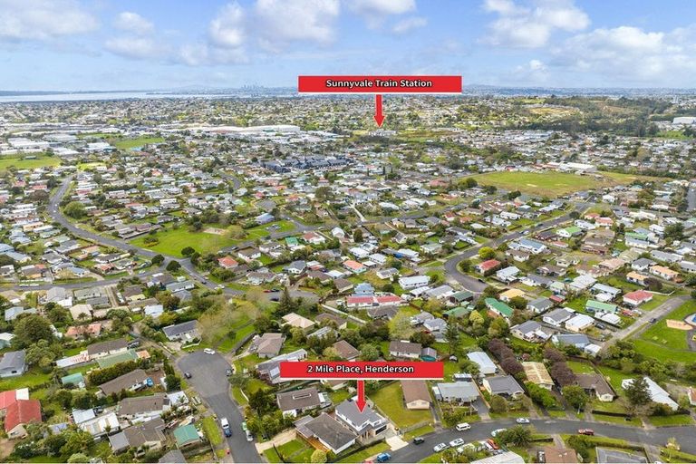 Photo of property in 2 Mile Place, Henderson, Auckland, 0612