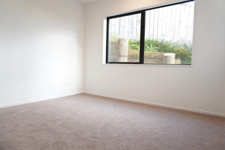 Photo of property in 24a Crestview Rise, Papakura, 2110