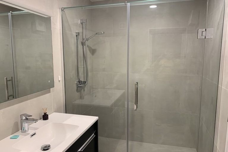 Photo of property in 138 Admirals Court Drive, Greenhithe, Auckland, 0632