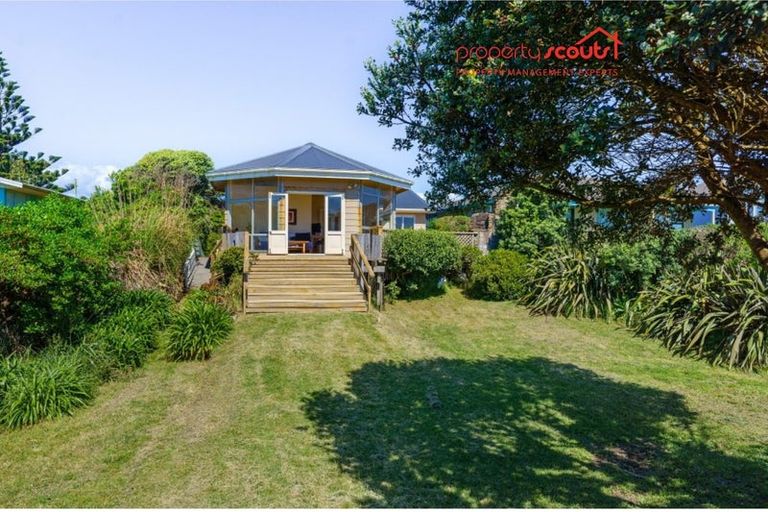Photo of property in 57 Rodney Avenue, Te Horo Beach, Otaki, 5581