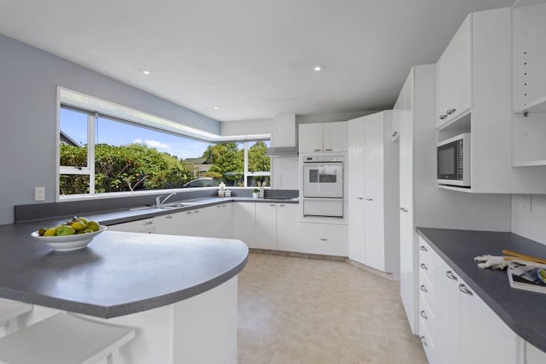 Photo of property in 8 Patricia Place, Harewood, Christchurch, 8051